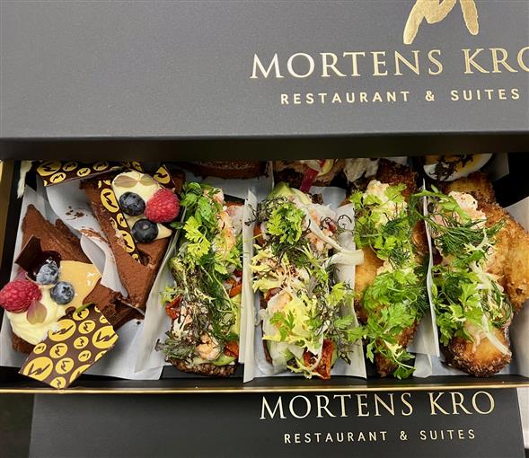 Smørrebrød kasse med 40 stk du selv vælger.
